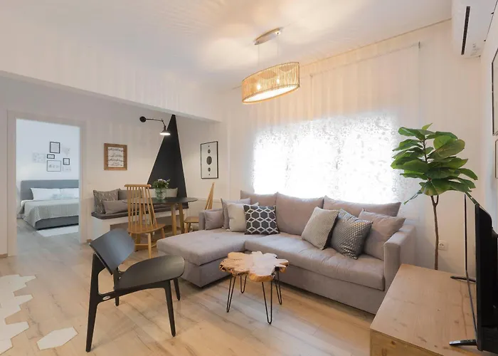 Scandi Chic Apartment, Agia Sofia District #feelslikehome *