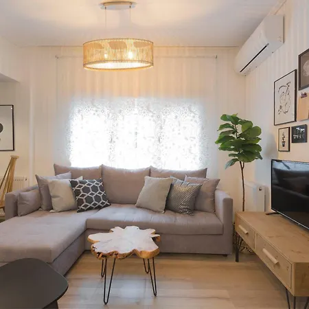Scandi Chic Apartment, Agia Sofia District #feelslikehome *